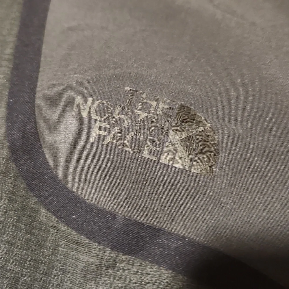 The North Face Flash Dry XD Long Sleeve Quarter Zip - Mens Medium